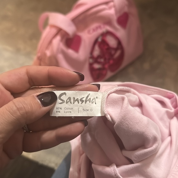 Capezio Pink ballet bag, slippers, skirt, 2 bodysuits and a top! - Picture 13 of 13